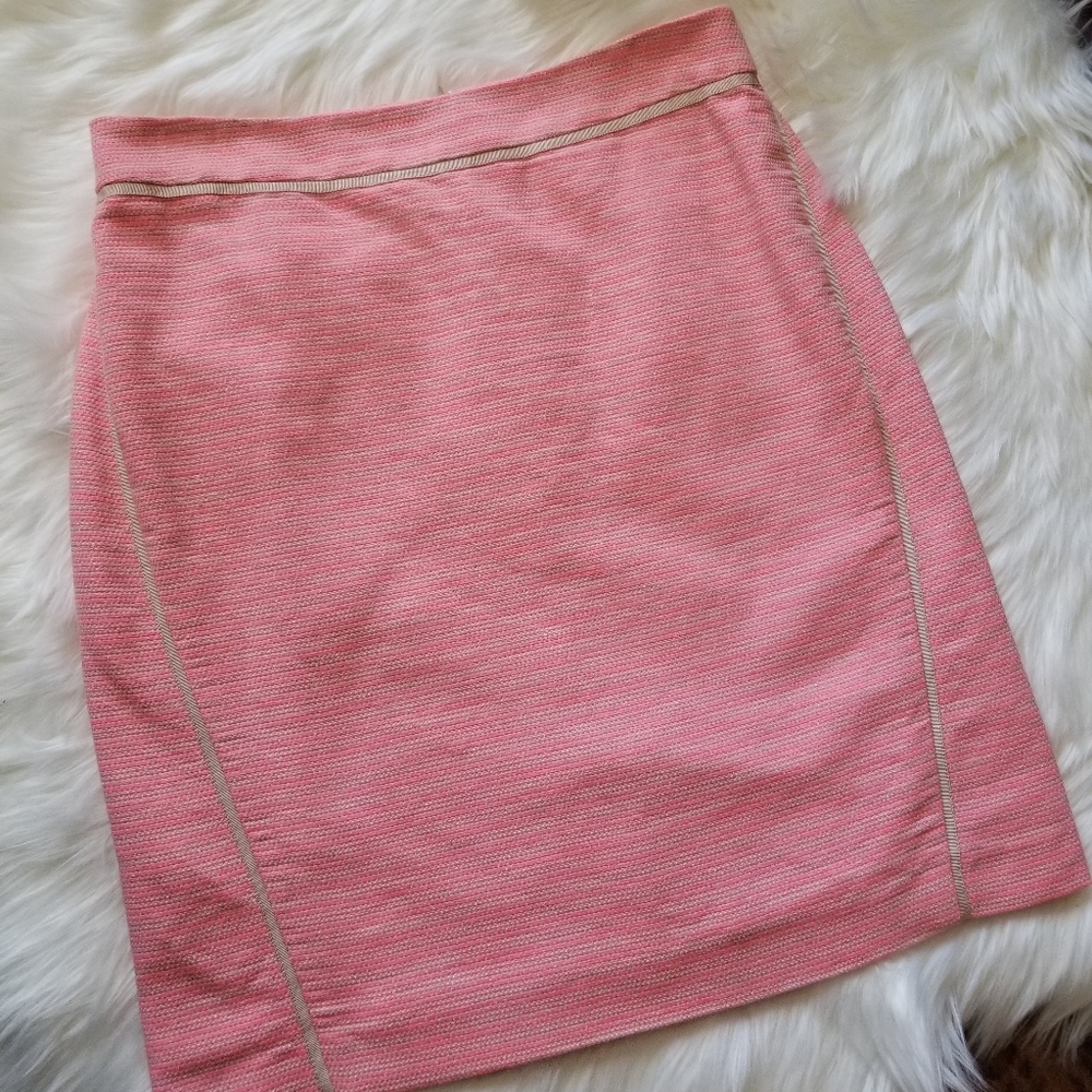 Antonio Melani Pink & Beige Tweed Skirt. Size 12